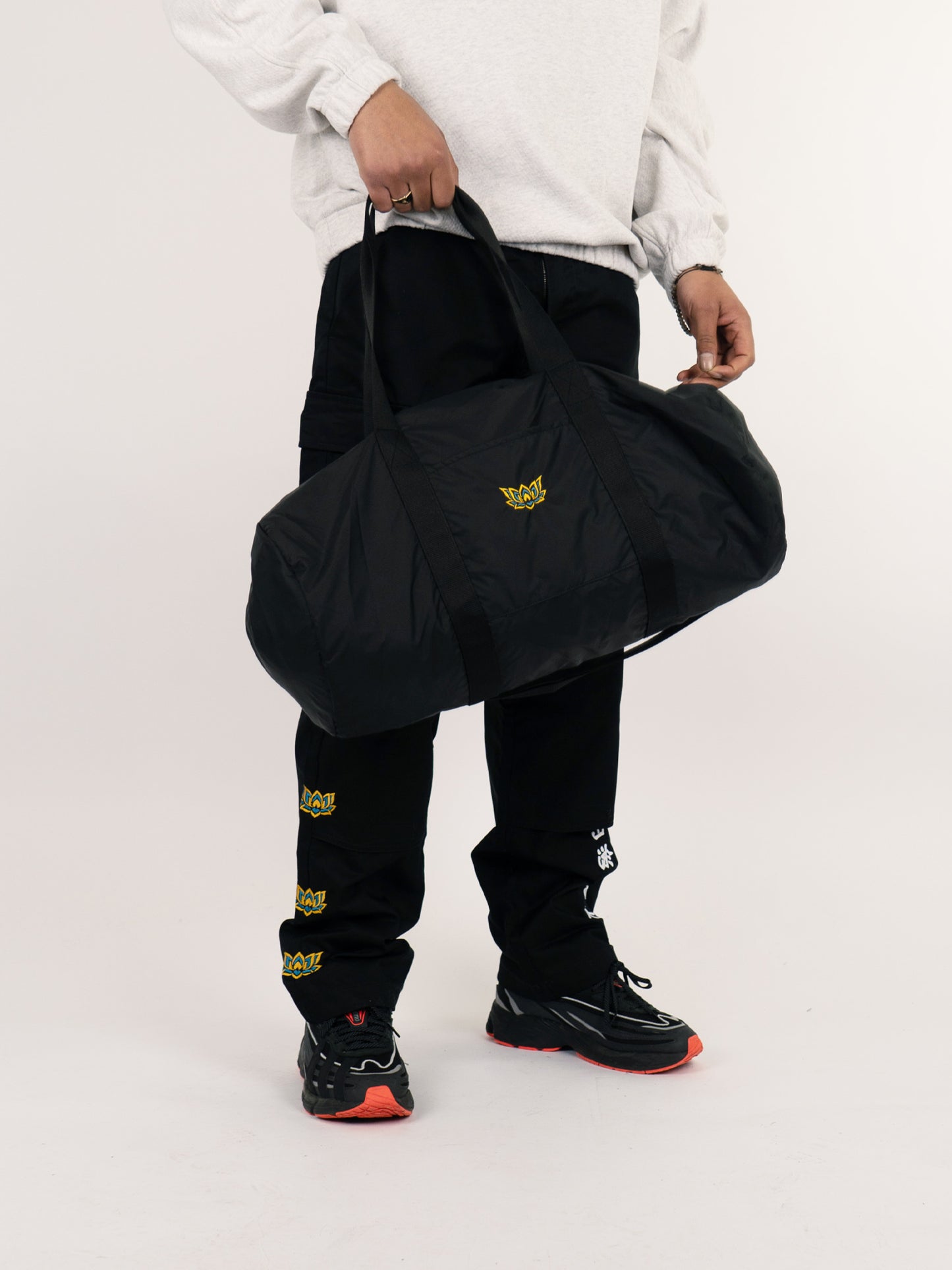 LOTUS DUFFEL BAG - BLACK