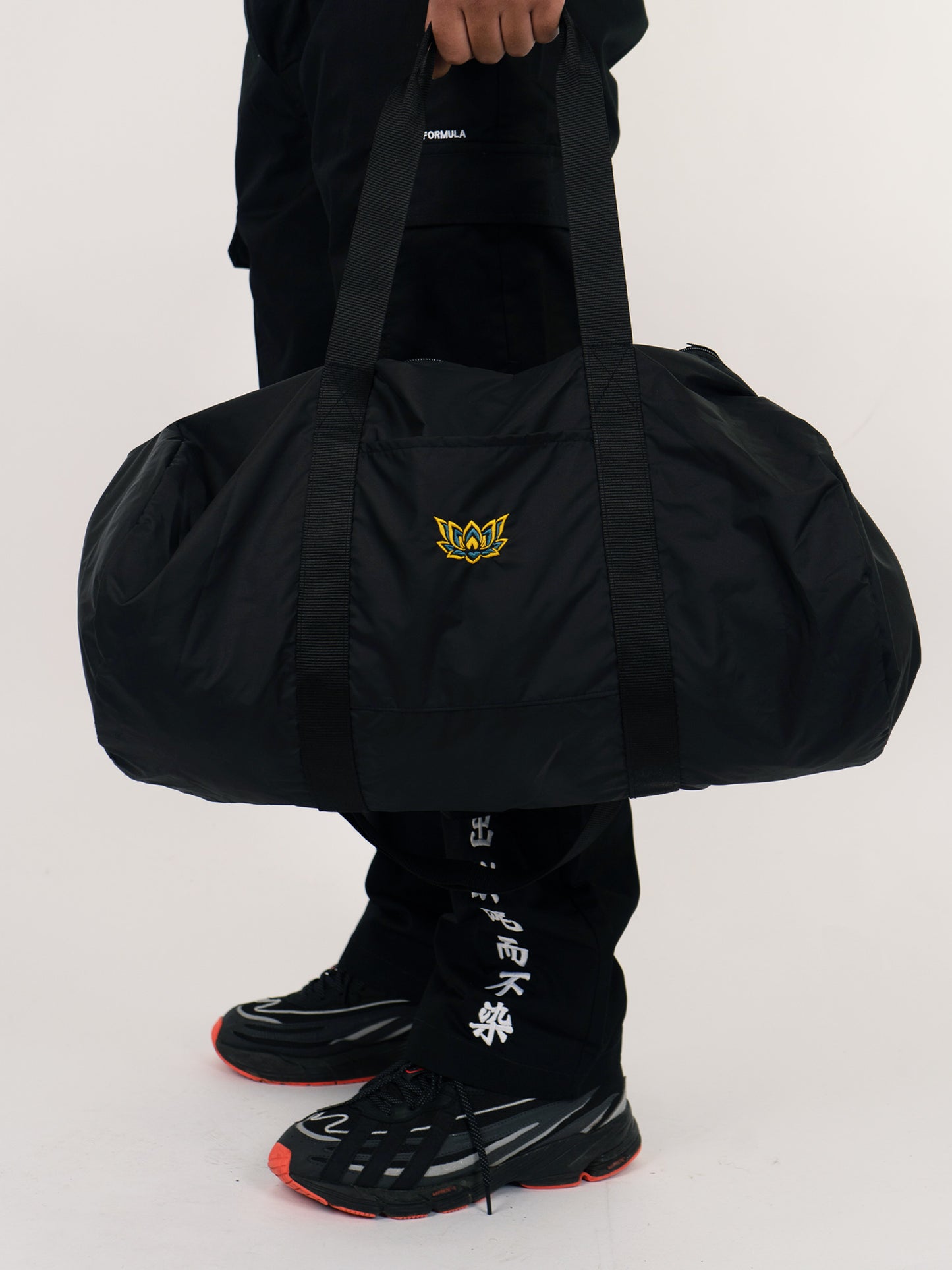 LOTUS DUFFEL BAG - BLACK