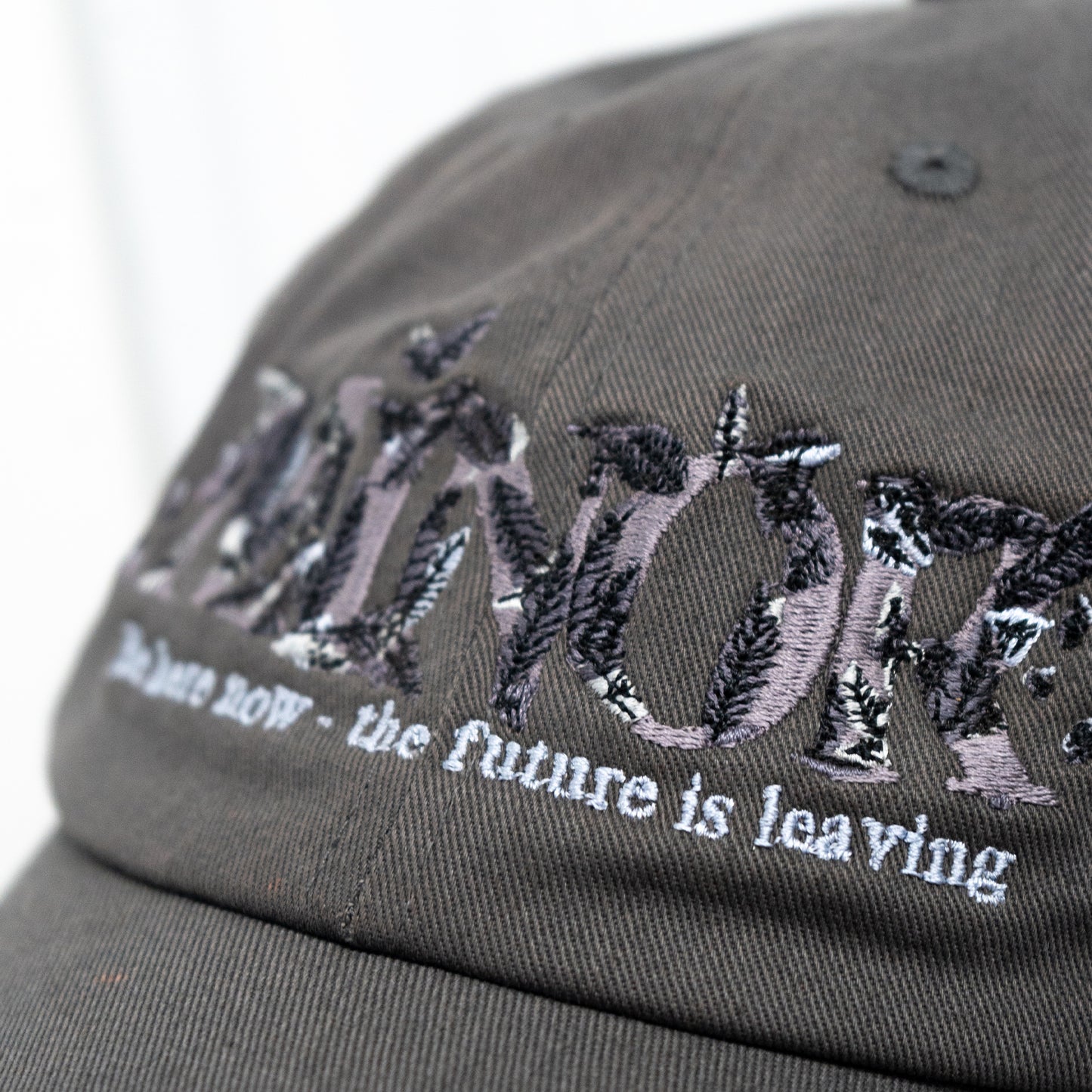 FUTURE LEAVES 6 PANEL - GREY