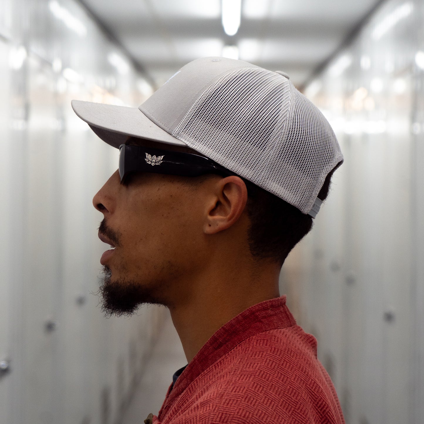 LOTUS TRUCKER CAP - CHROME GREY