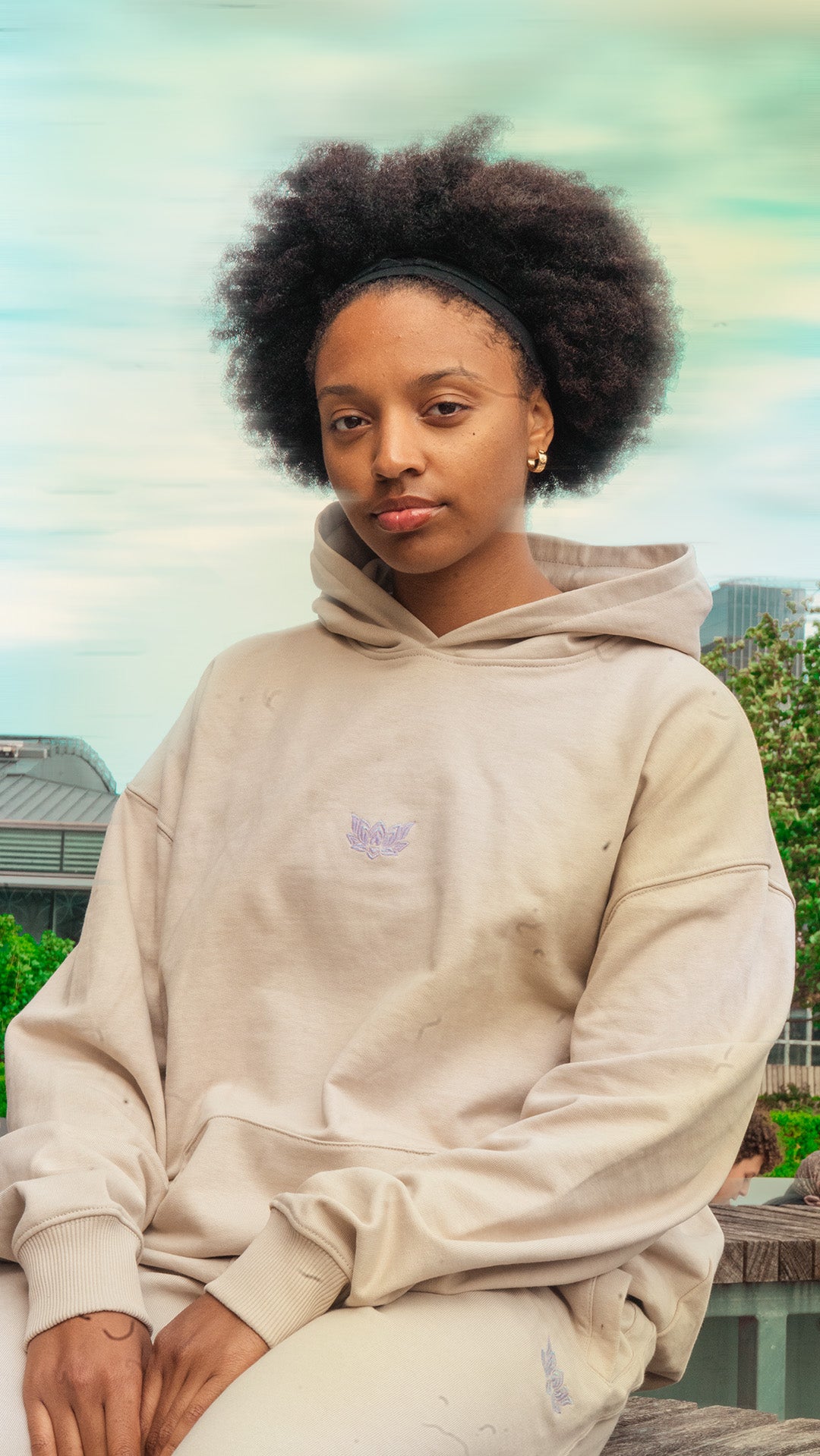 LIL LOTUS PREMIUM HOOD - SANDSTONE (UV LIGHT ACTIVATED)