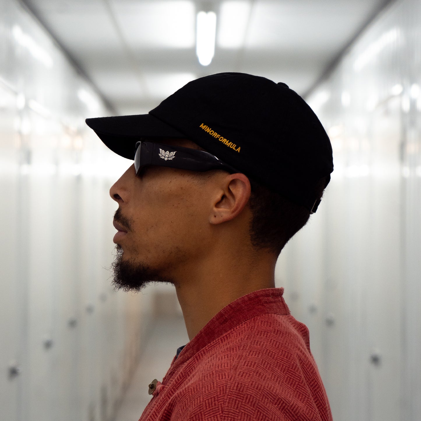 LOTUS 6 PANEL - BLACK
