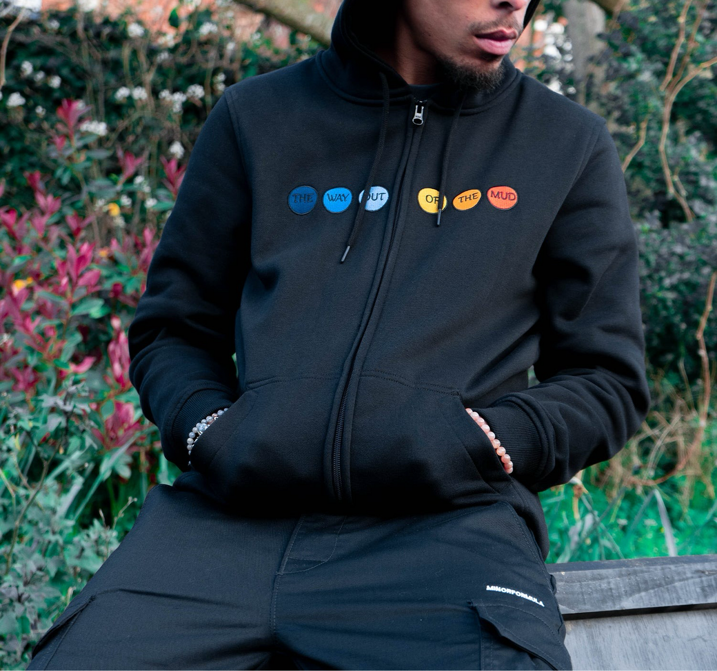 THE WAY OUT ZIPPED HOODIE - BLACK