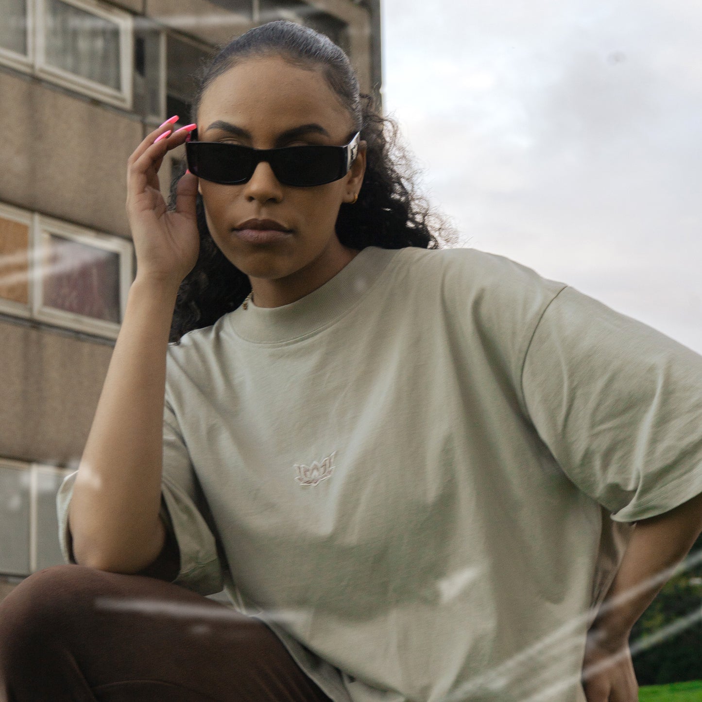 LIL LOTUS T-SHIRT - STONE