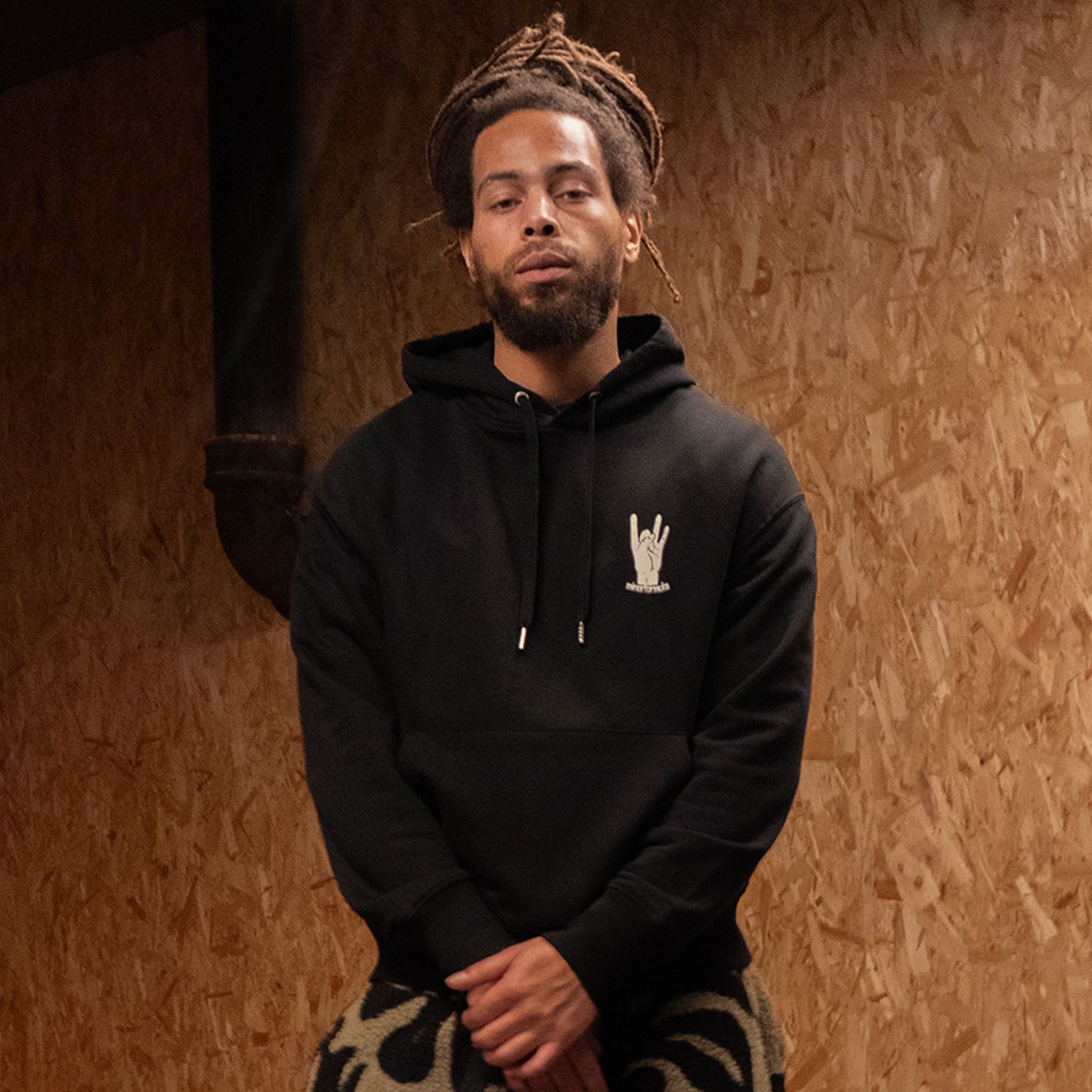 MUDRA HOOD - BLACK/WHITE