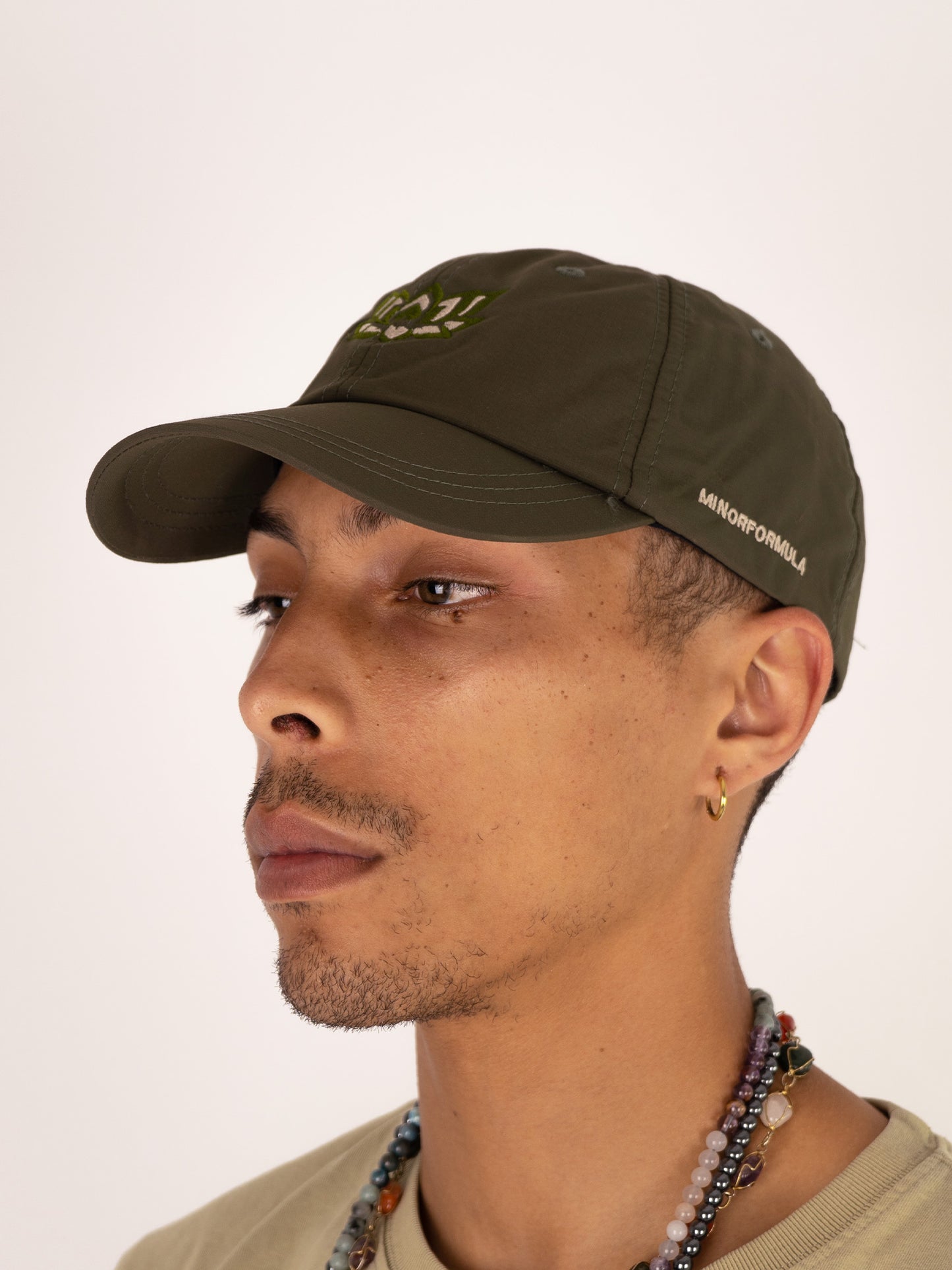 WATERPROOF LOTUS 6 PANEL - OLIVE