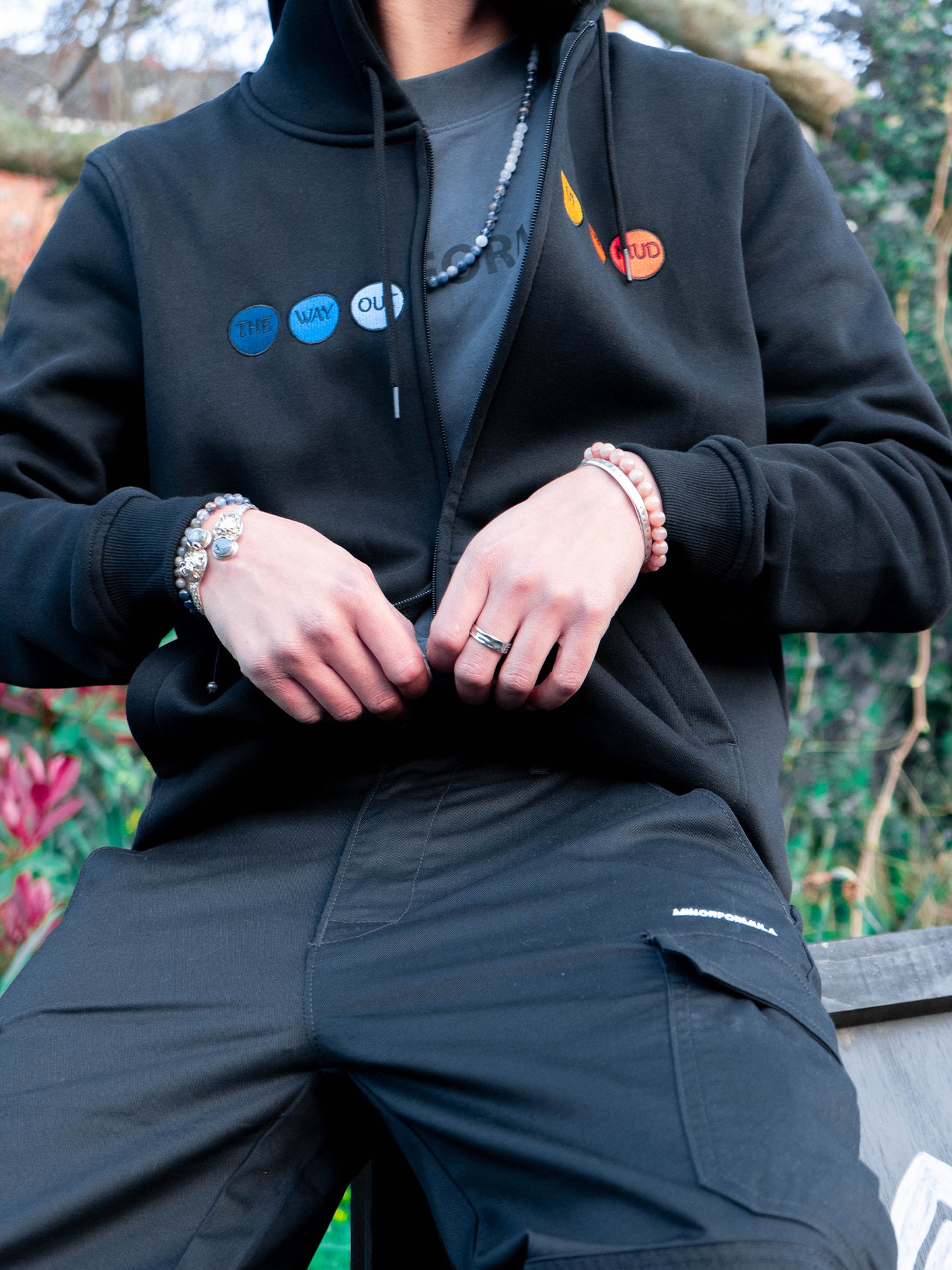 THE WAY OUT ZIPPED HOODIE - BLACK