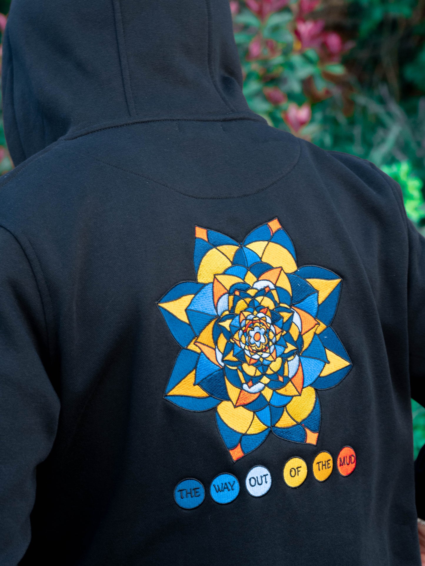 THE WAY OUT ZIPPED HOODIE - BLACK