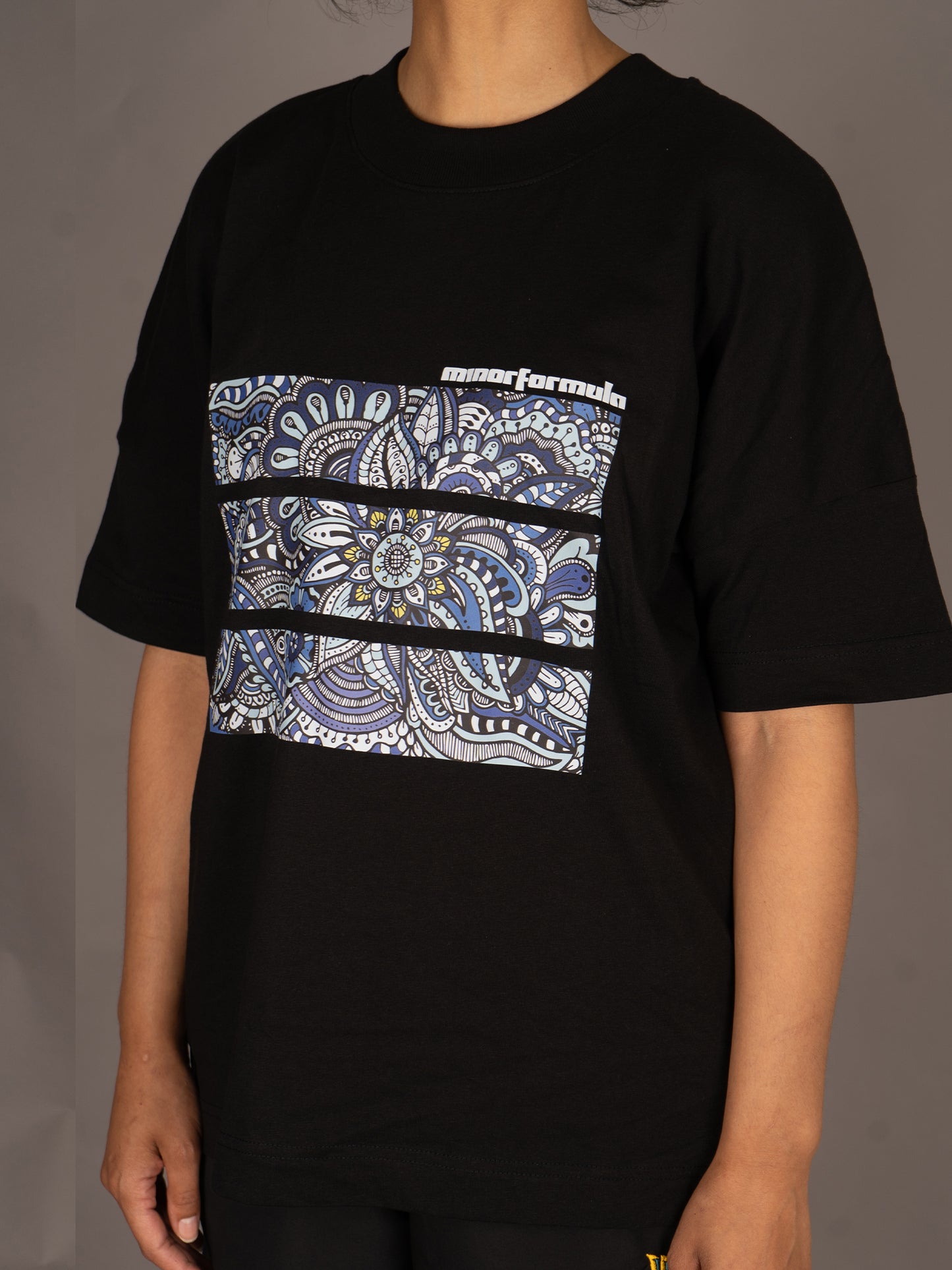 OVERSIZED MIND THE FLOWERS T-SHIRT - BLACK