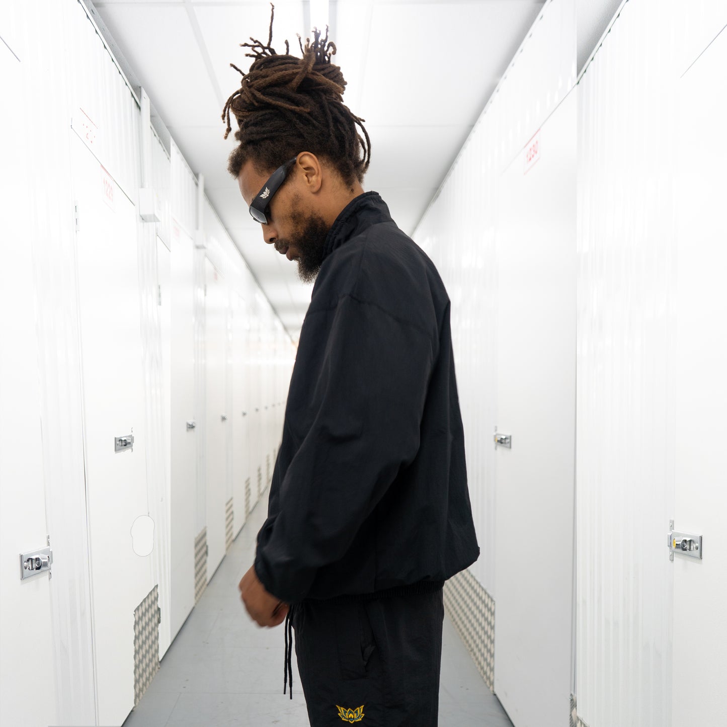 NYLON LOTUS TRACK TOP - BLACK