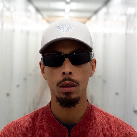 LOTUS TRUCKER CAP - CHROME GREY