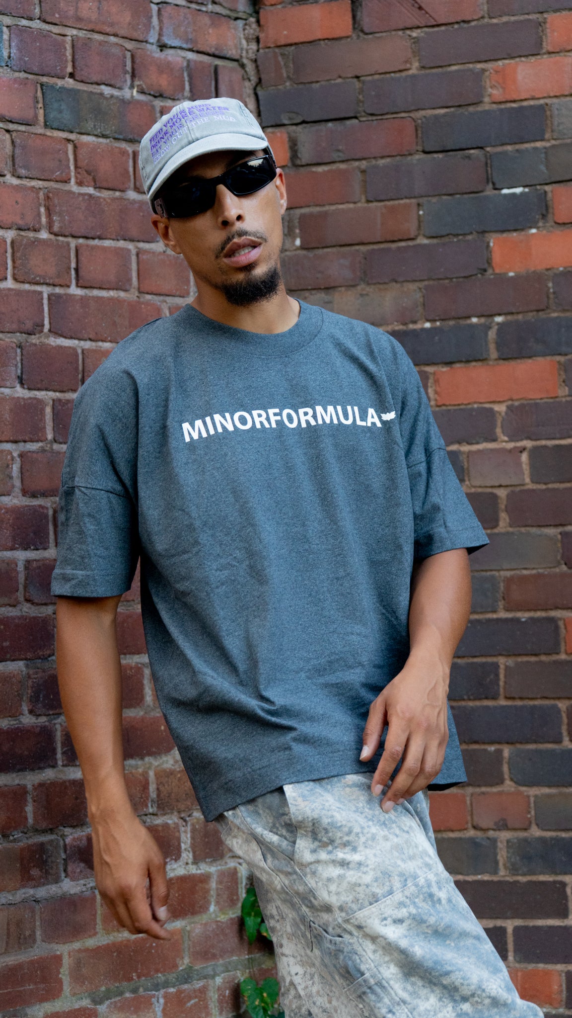 TRADEMARK T-SHIRT - GREY